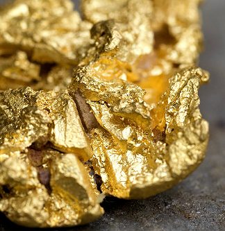 ARMIS BRAVO em OURO