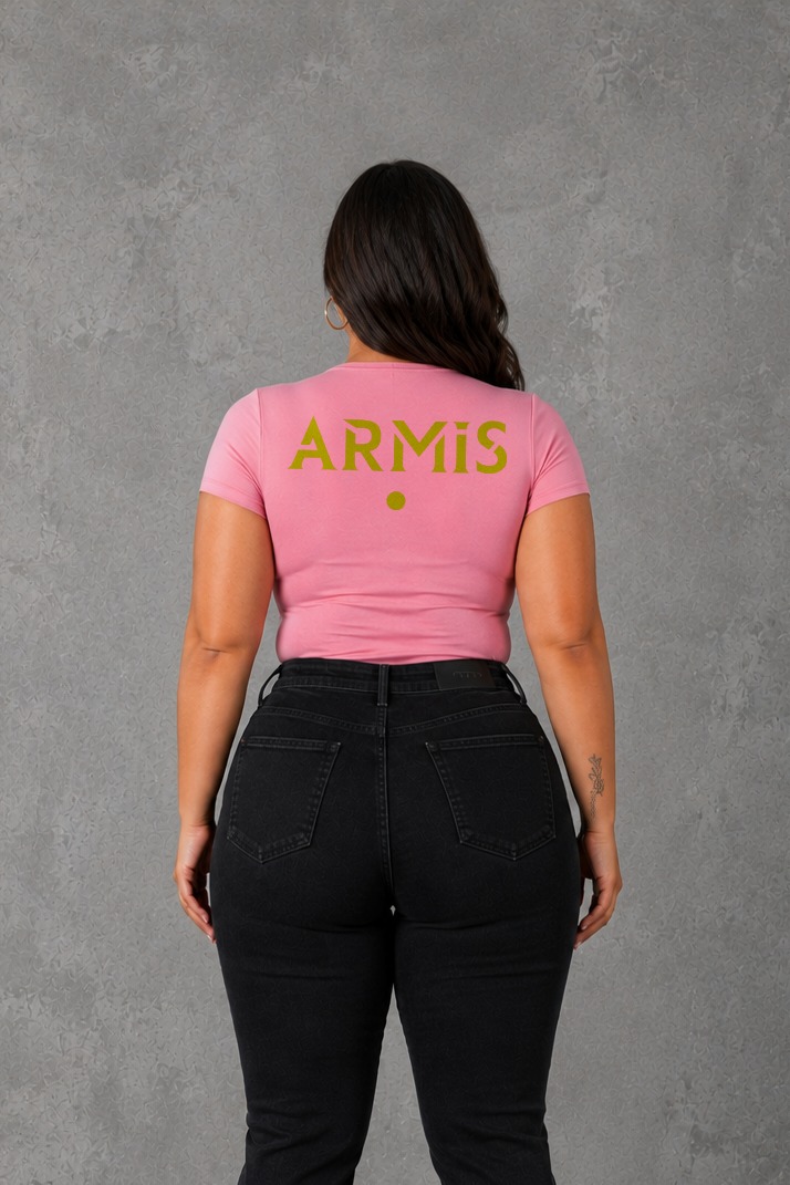 T-SHIRT ARMIS MULHER – Curvy Fit